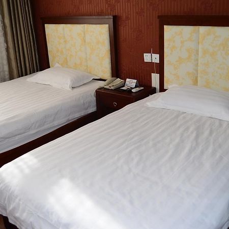 Super 8 Beijing Daxing Huangcun Hotell Exteriör bild